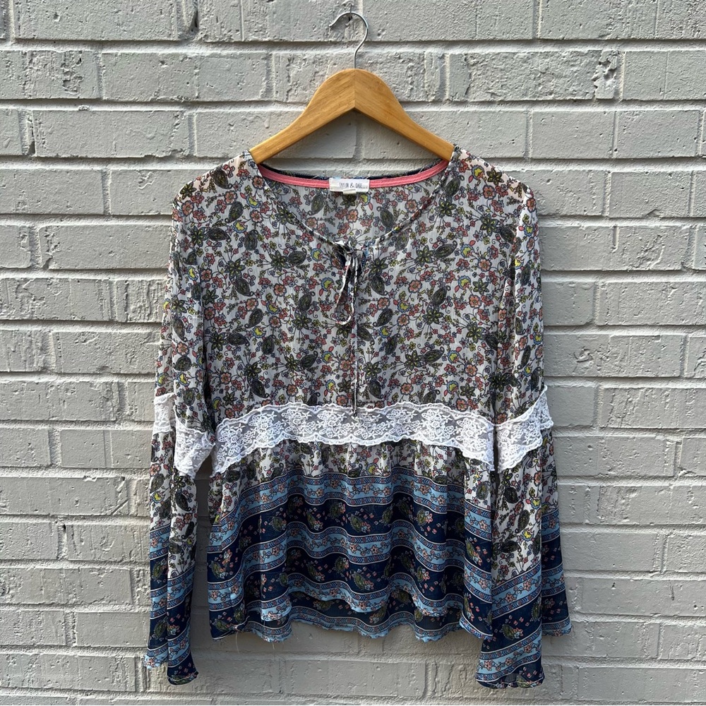 Taylor & Sage Boho Floral Lace Trim Women's Top